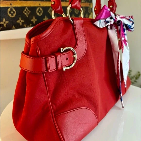 Salvatore Ferragamo Red Gancini Embossed
Shoulder Bag - Picture 10 of 13
